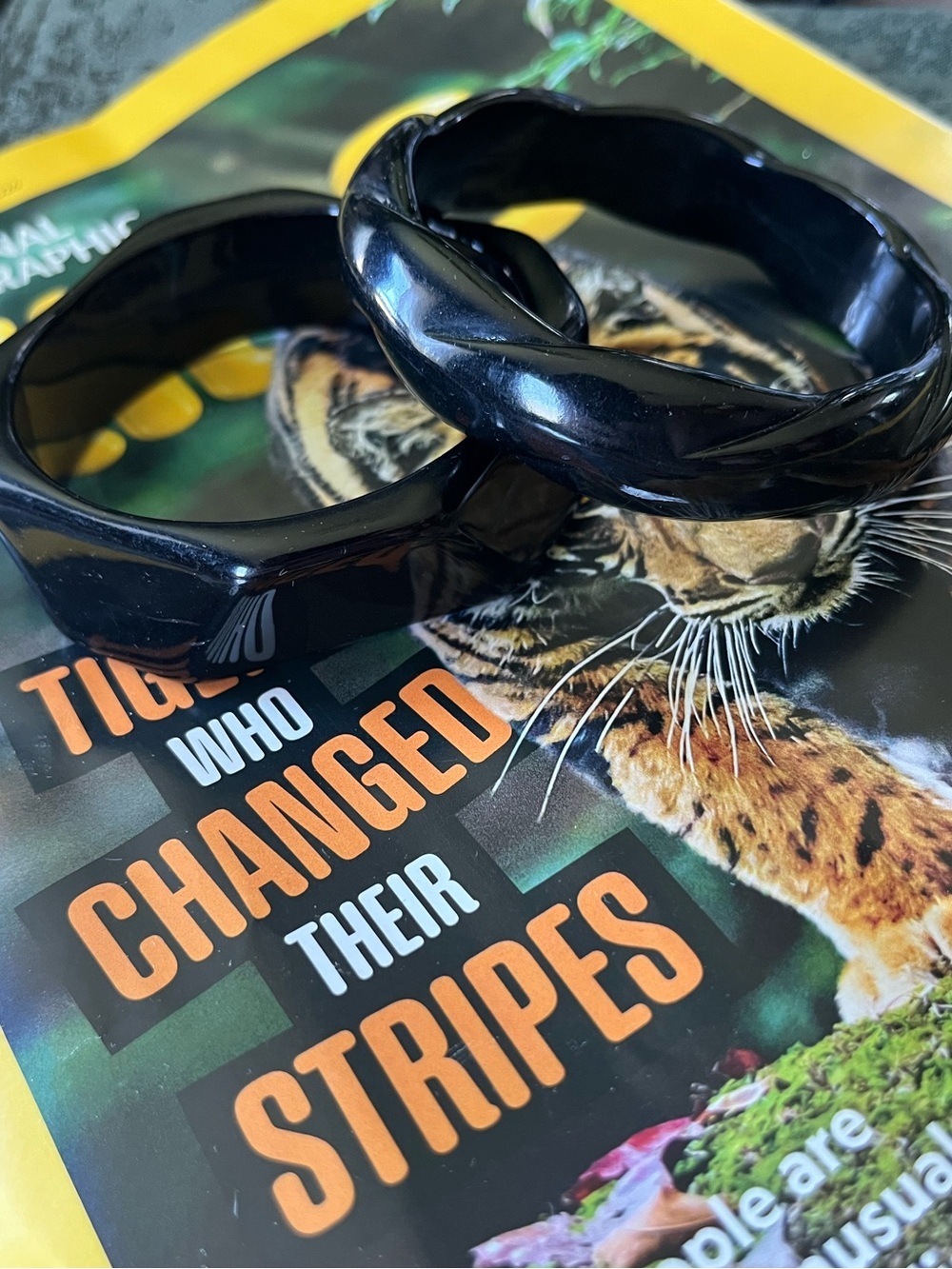 Vintage Black Carved Lucite Bangle Bracelet Set Goth Dark Boho Retro Resin